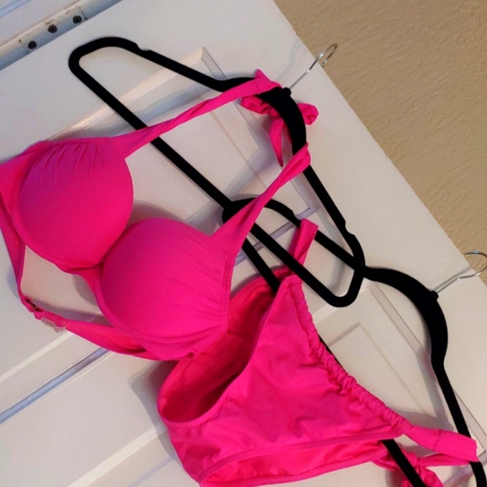 VS bombshell bikini